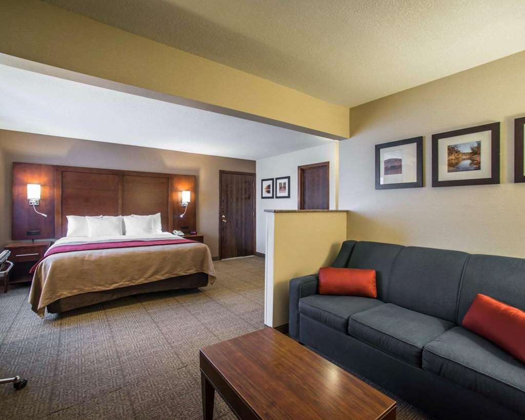 Quality Inn & Suites Boonville Columbia - photo 16