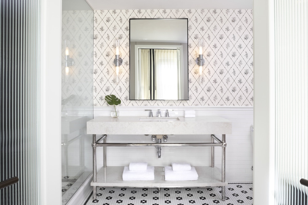 Kimpton Cottonwood by IHG - photo 32