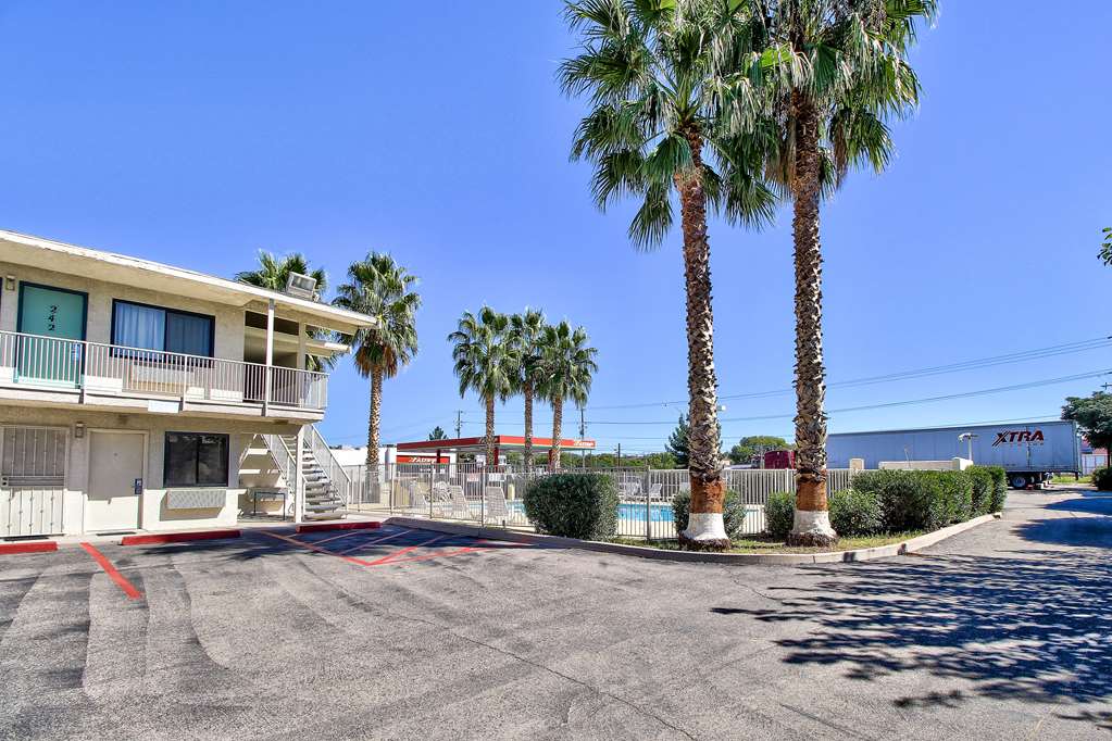 Motel6 Nogales AZ Mariposa Road - photo 6