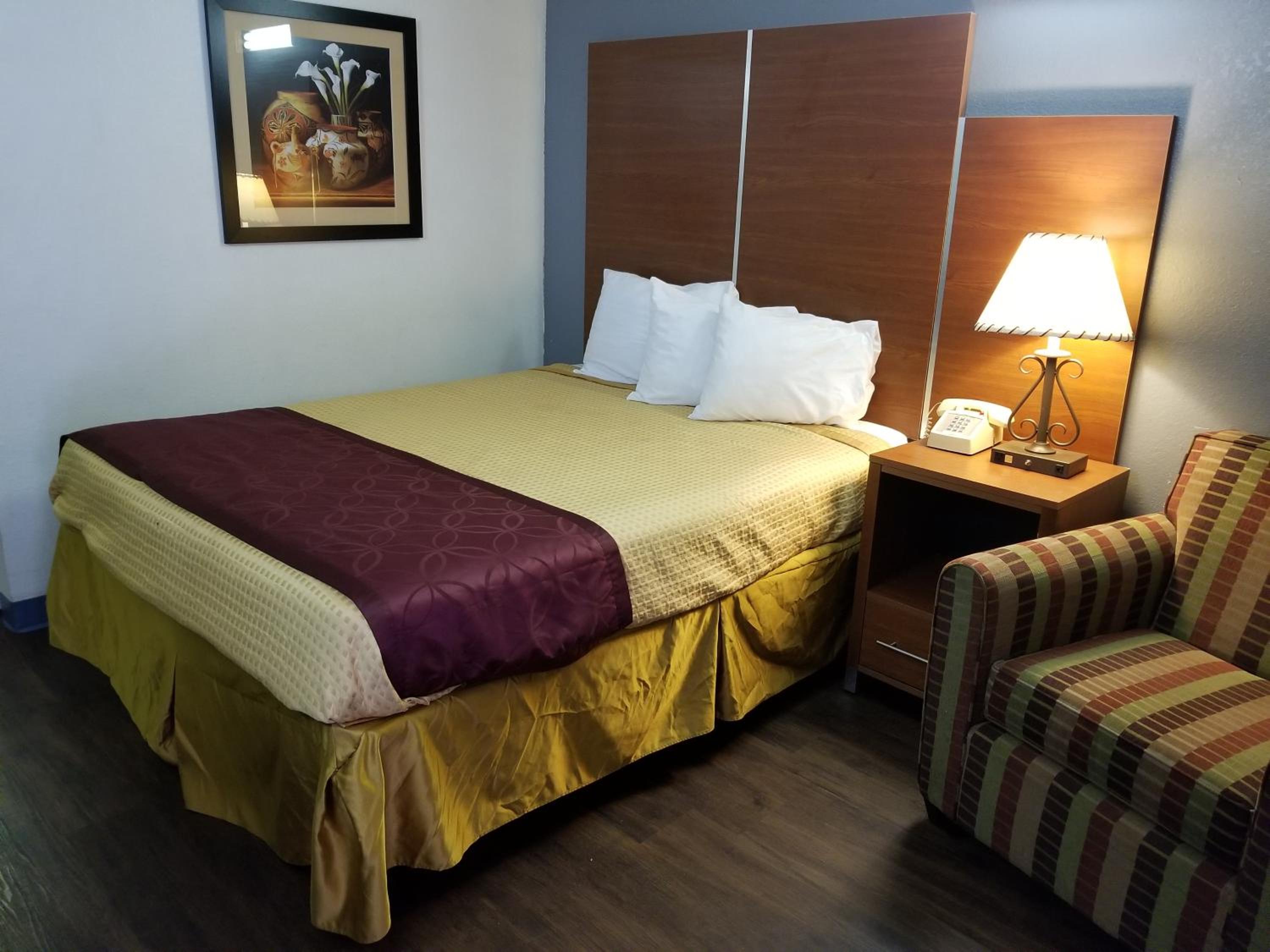 Travelodge by Wyndham Albuquerque West - photo 14