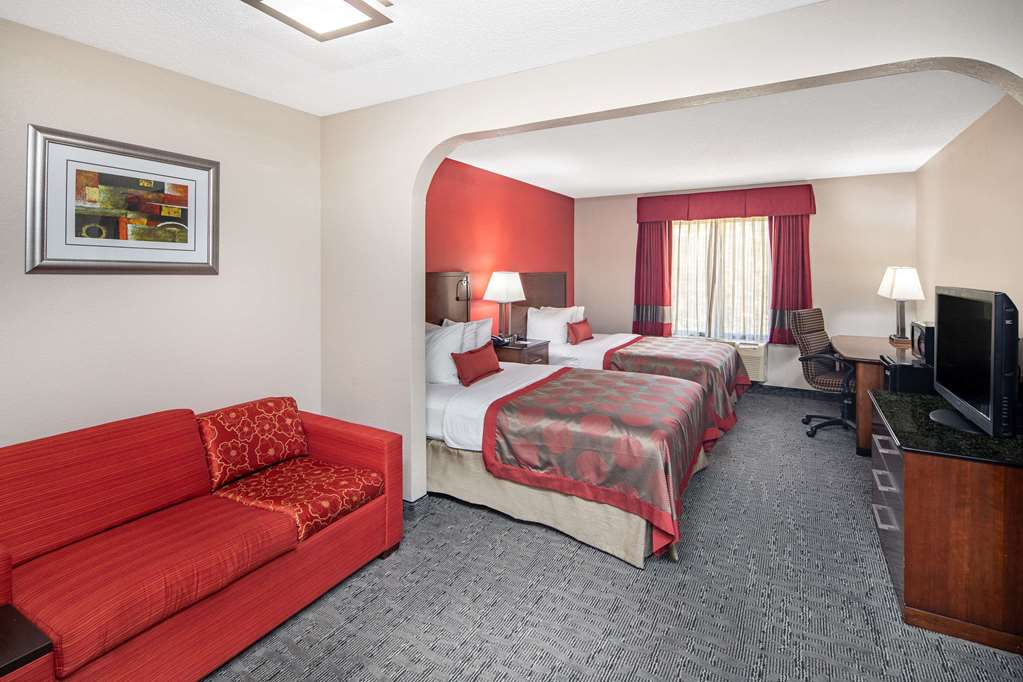 Ramada by Wyndham Alpharetta Atlanta North - photo 8