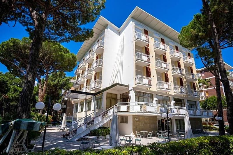 Hotel Happy - carbon neutral hotel in Milano Marittima