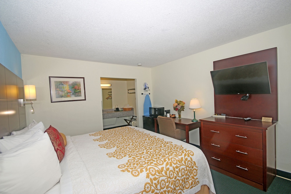 Hamilton Inn Jonesville NC - photo 8