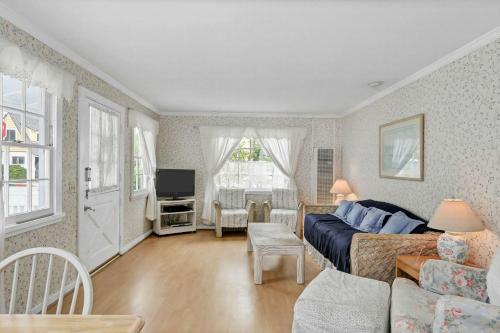 201 Amethyst Avenue - photo 5