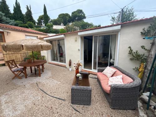 Charmant T2 Centre Cassis Avec Parking in Cassis, France