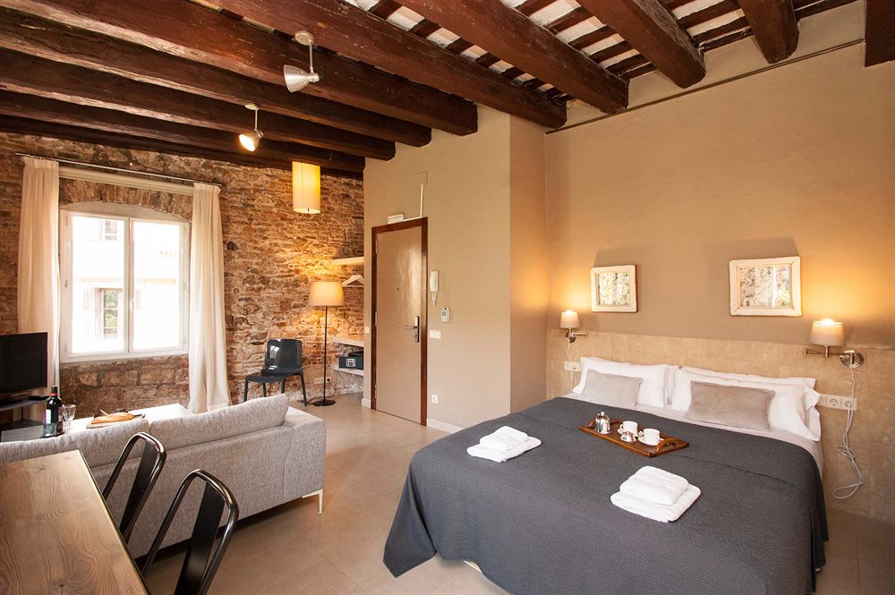 Decimononico Borne Studios — 4-Star Luxury Hotel in Ciutat Vella, Spain