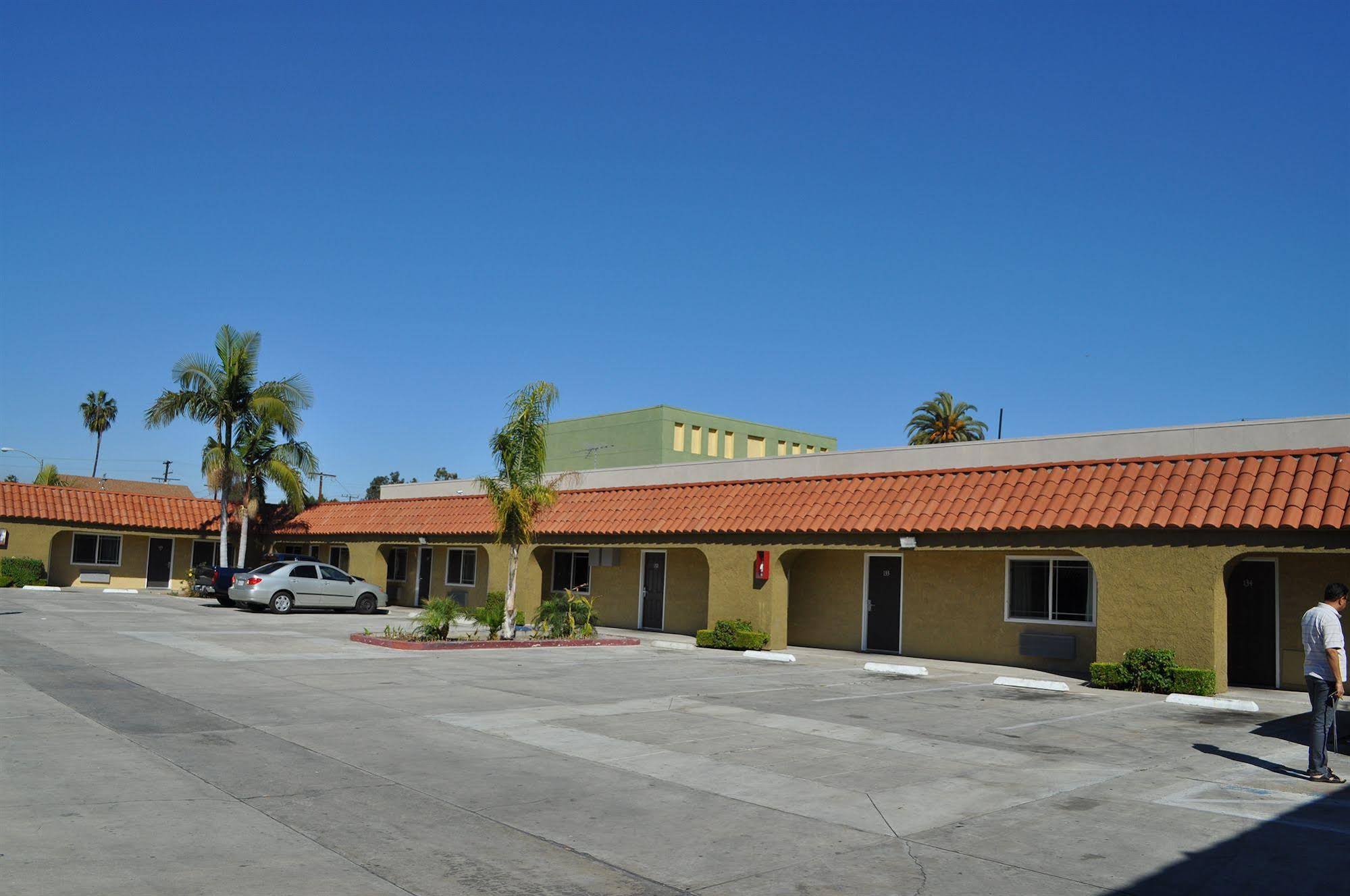 Rocky Inn - photo 10