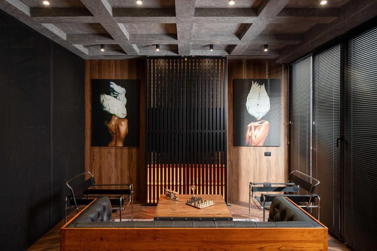 Win Herastrau Luxury Design 2BR Apartment Parking — 4-Star Luxury Hotel in Bucharest, Romania
