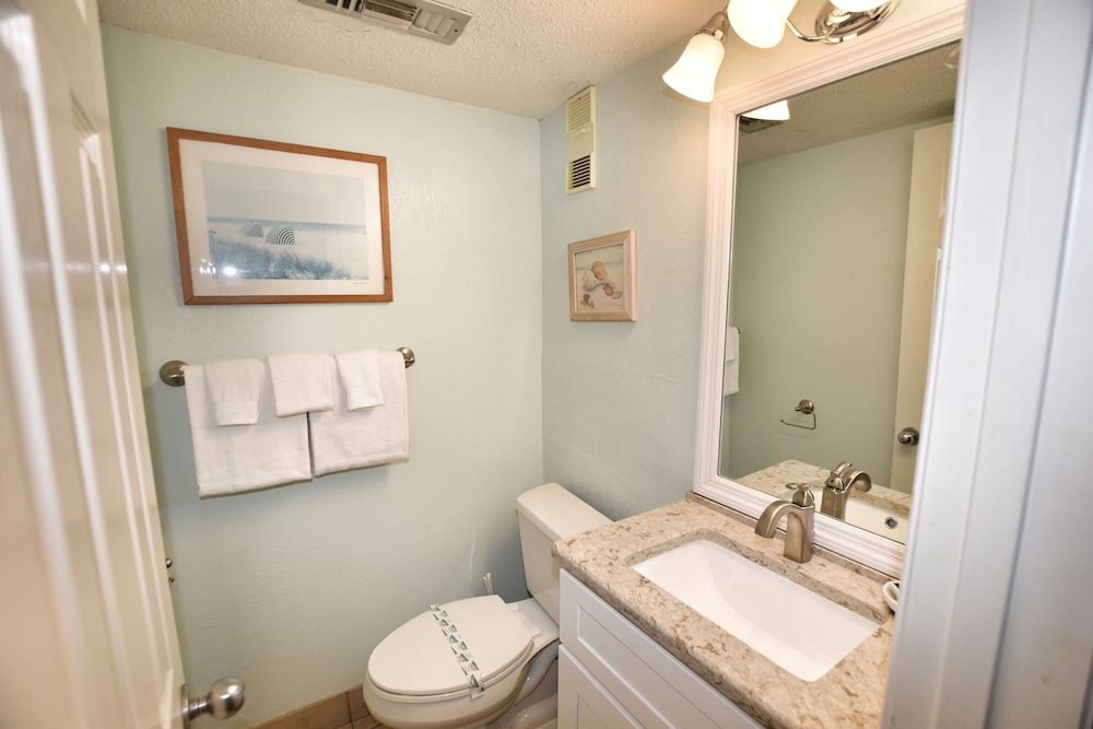 0512 Waters Edge Resort 3 Bedroom Condo by RedAwning - photo 27
