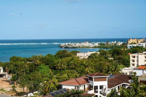 Modern Luxury with Rooftop Seaview Nyali Mombasa — 4-Star Luxury Hotel in Mombasa, Kenya