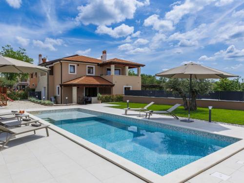 Apartment Emili by Interhome — 4-Star Luxury Hotel in Vizinada, Croatia