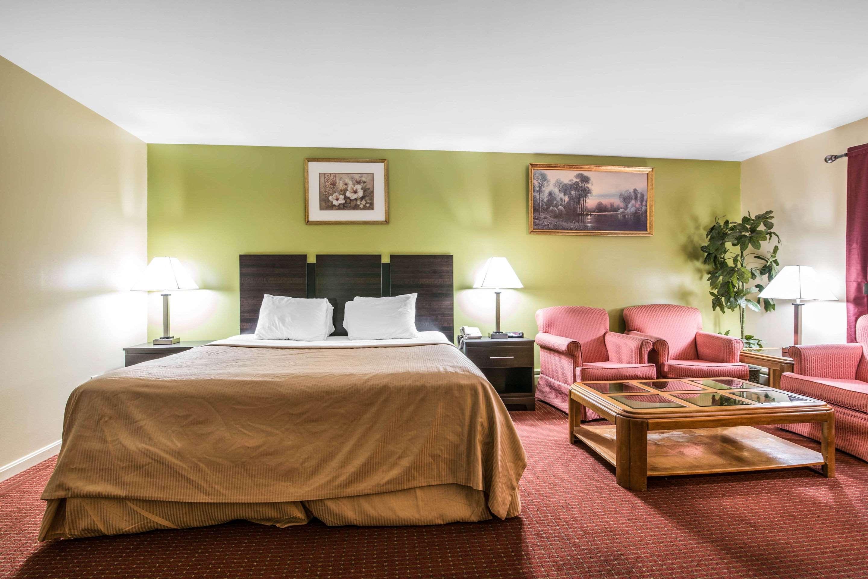 Rodeway Inn Rutland - photo 8