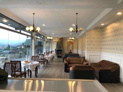 Hotel Bonavista — 5-Star Luxury Hotel in Nuwara Eliya, Sri Lanka