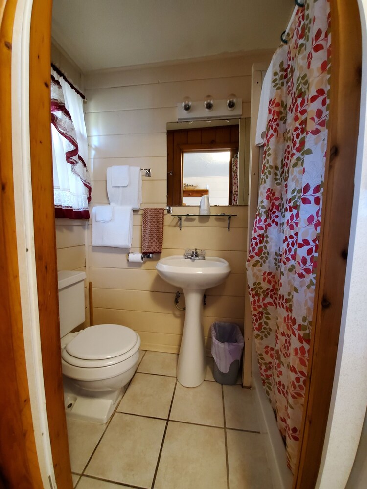 Athol Motel - photo 3