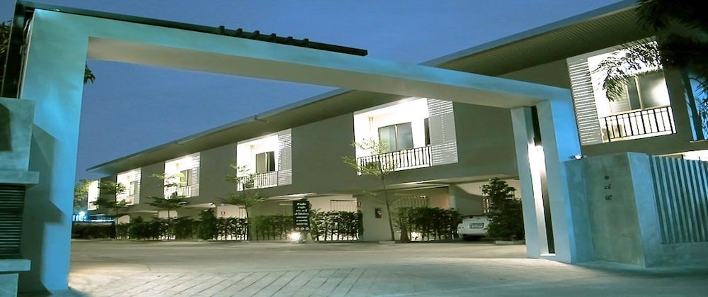 189 Resort in Samut Prakan, Thailand