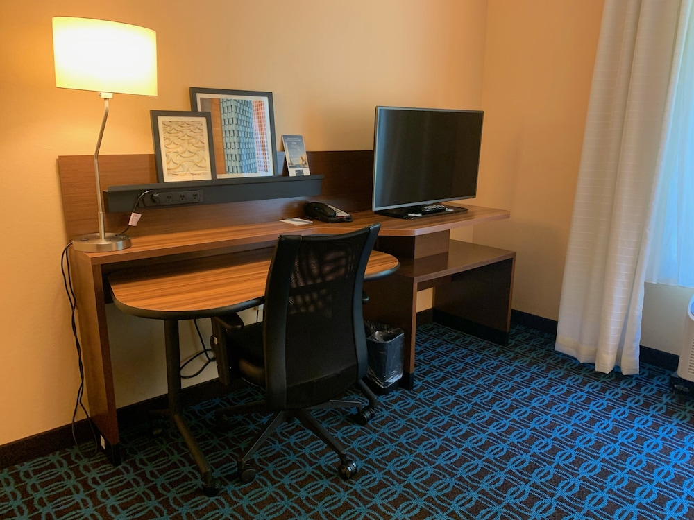Fairfield Inn & Suites Athens - photo 10