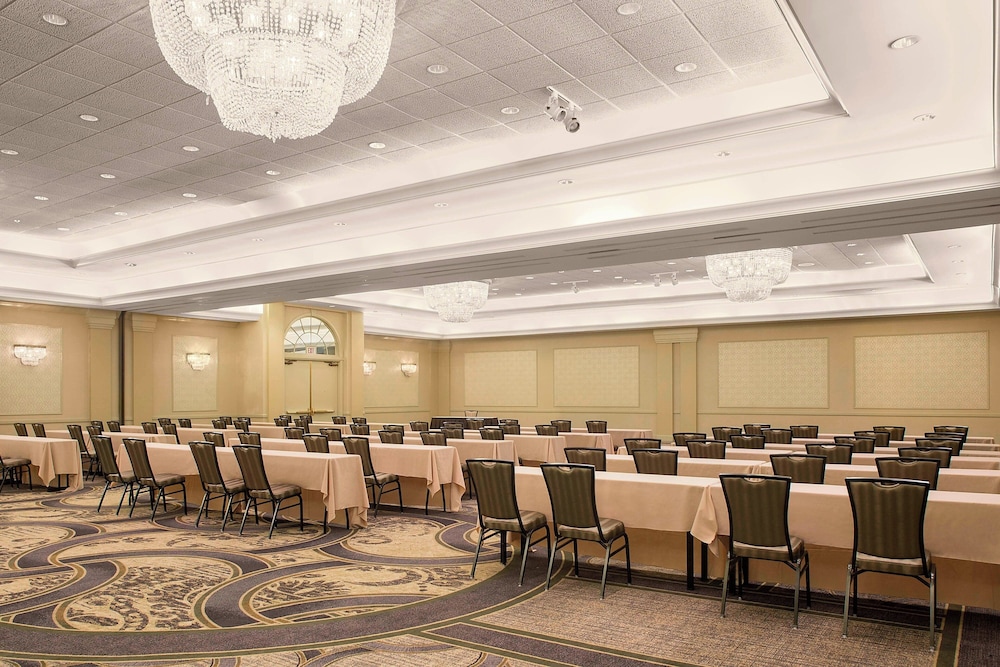 Sheraton Suites Akron Cuyahoga Falls - photo 30