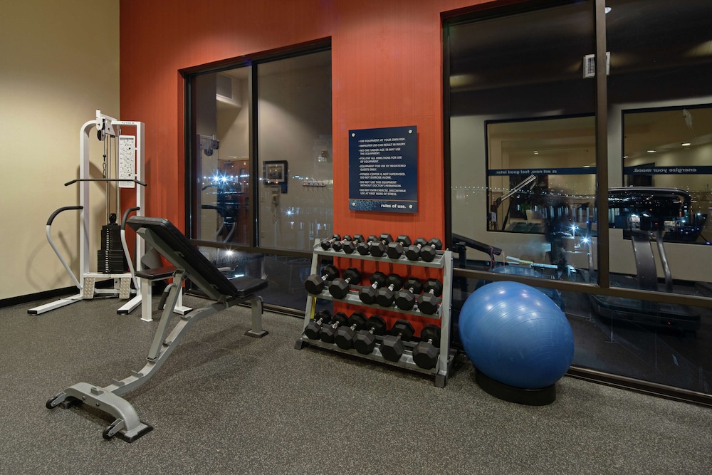 Hampton Inn & Suites Bremerton - photo 29