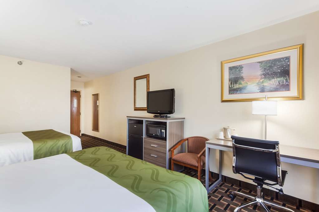 Quality Inn Lincoln Cornhusker - photo 12
