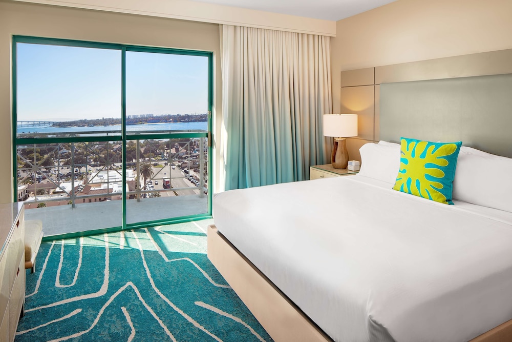 Embassy Suites by Hilton San Diego Bay Downtown - photo 38