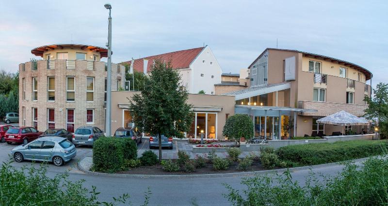 CE Plaza Hotel — Siofok — photo 4