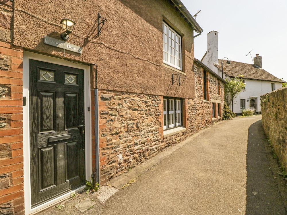 Oxford House — 4-Star Luxury Hotel in Minehead, United Kingdom