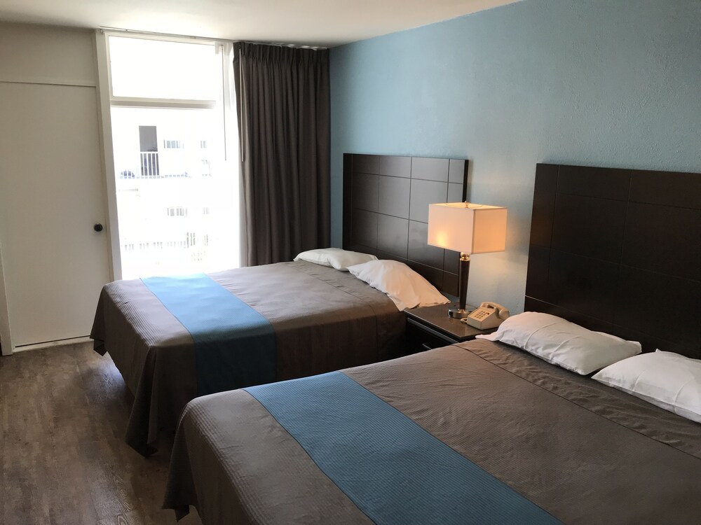 Inn Of Long Beach - photo 10