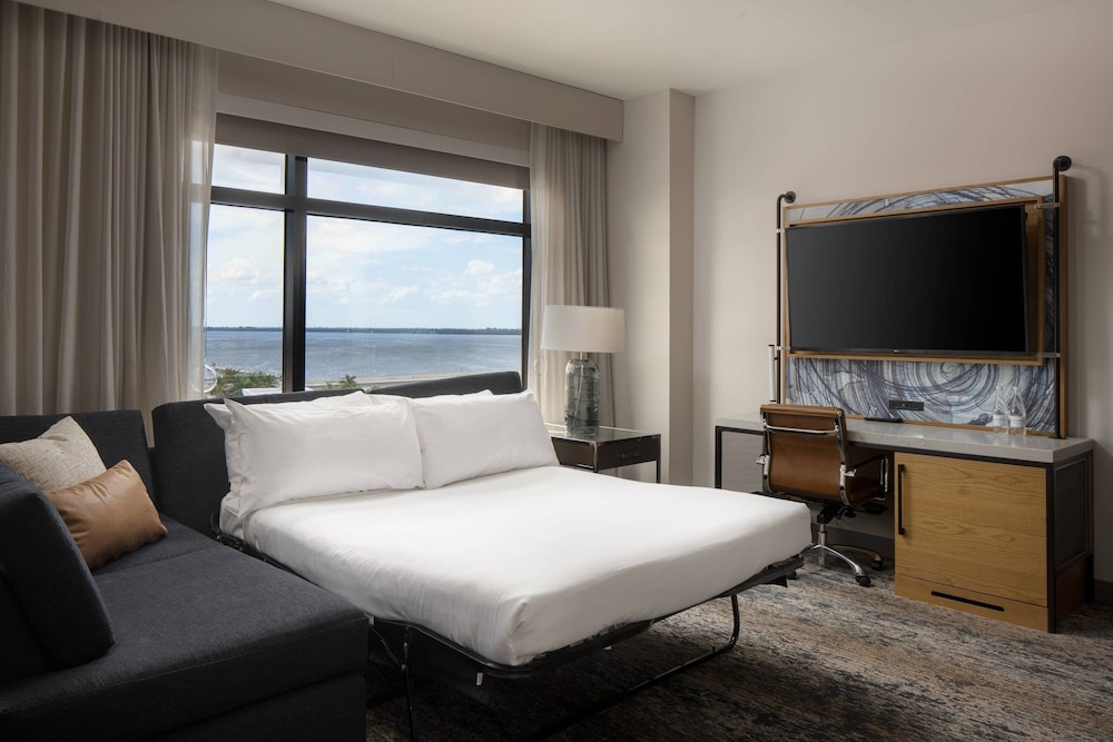 Luminary Hotel & Co. Autograph Hotels - photo 13