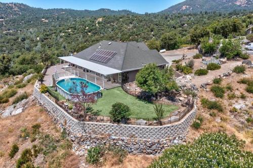 Stargazing Retreat: fire pit hot tub near Yosemite — hotel in Ahwahnee