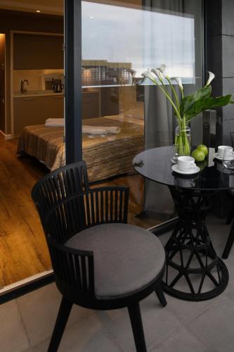 Onyx Palace DeLux