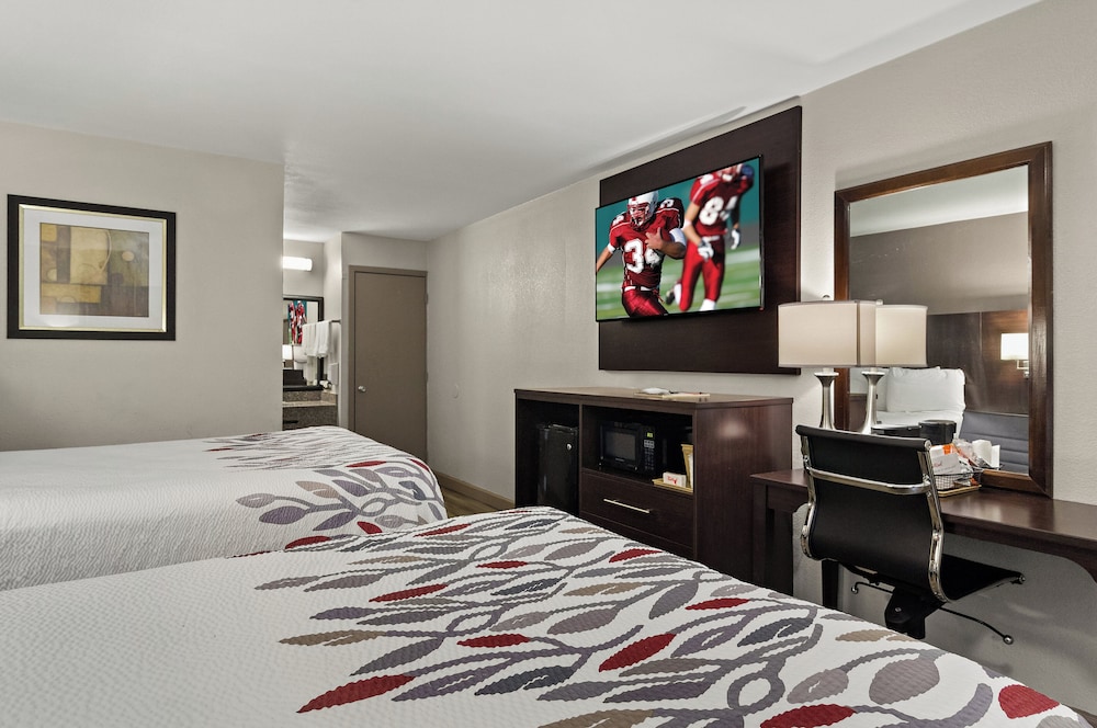 Red Roof Inn Baldwin - photo 12