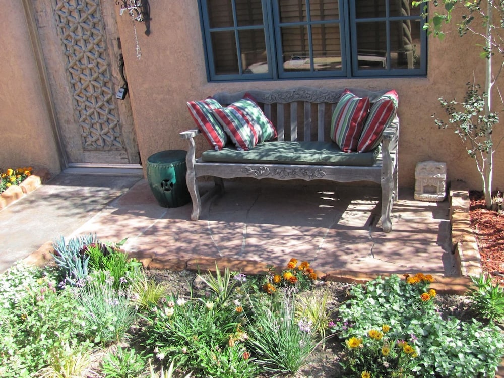 Desert Sky Sweet Retreat Across From Santa Fe River in the Railyard - photo 16