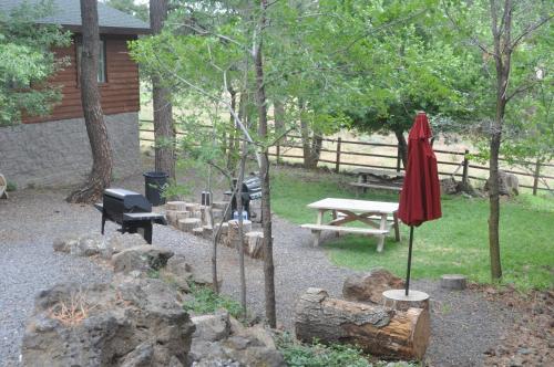 Nine Pines Motel - photo 17