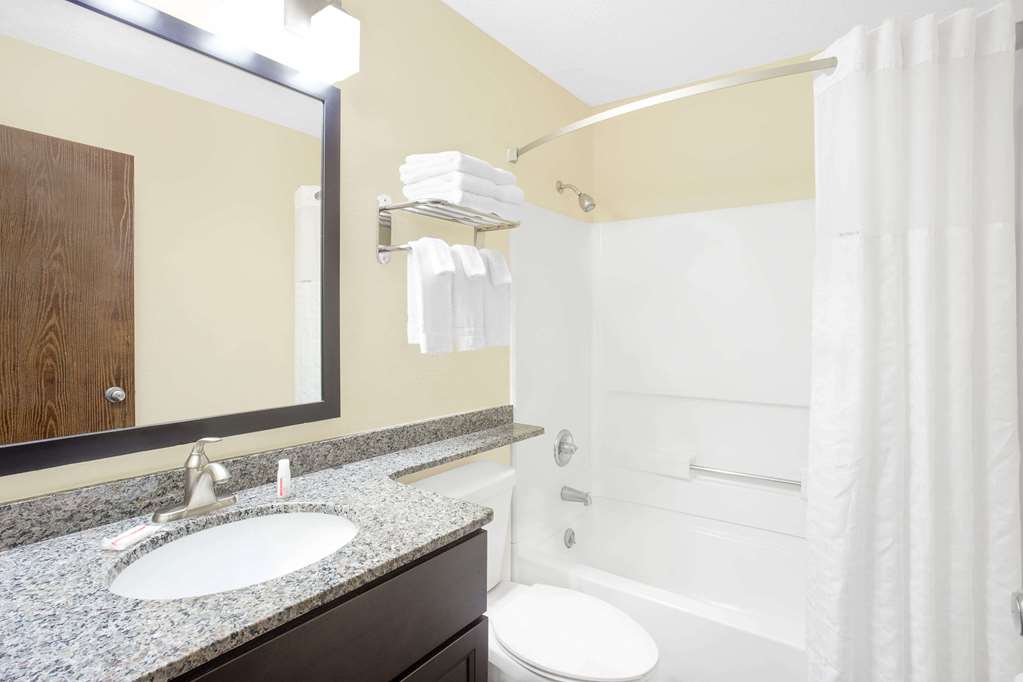 Baymont by Wyndham Holland - photo 6