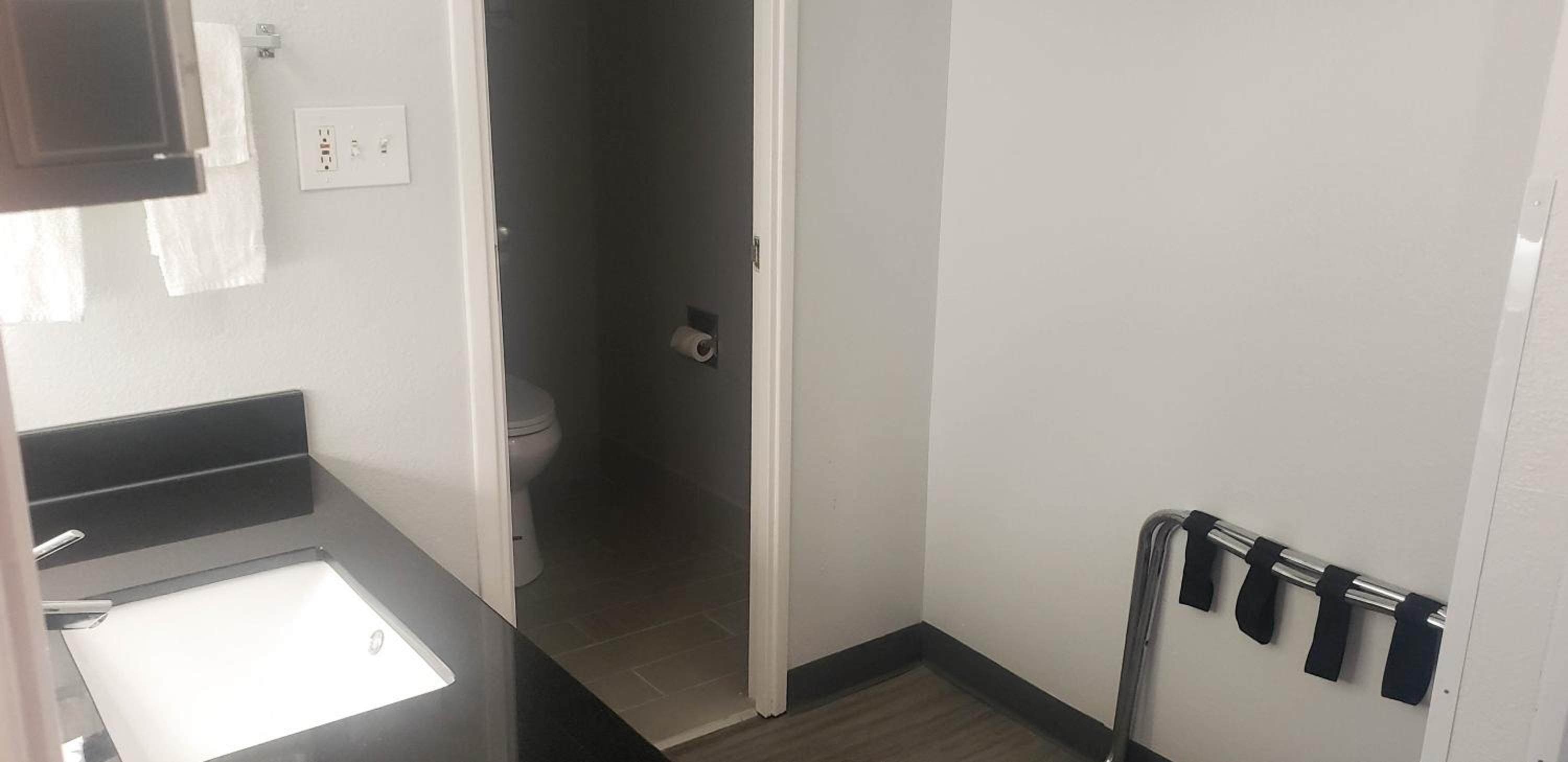 Motel 6 Mobile AL Airport Blvd - photo 24