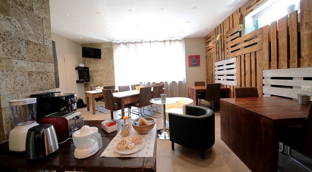 Smile Accomodation in Salle, Italy