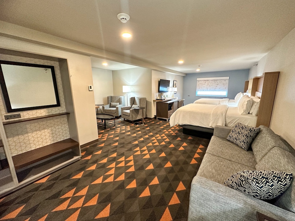Holiday Inn Kansas City Downtown - photo 12