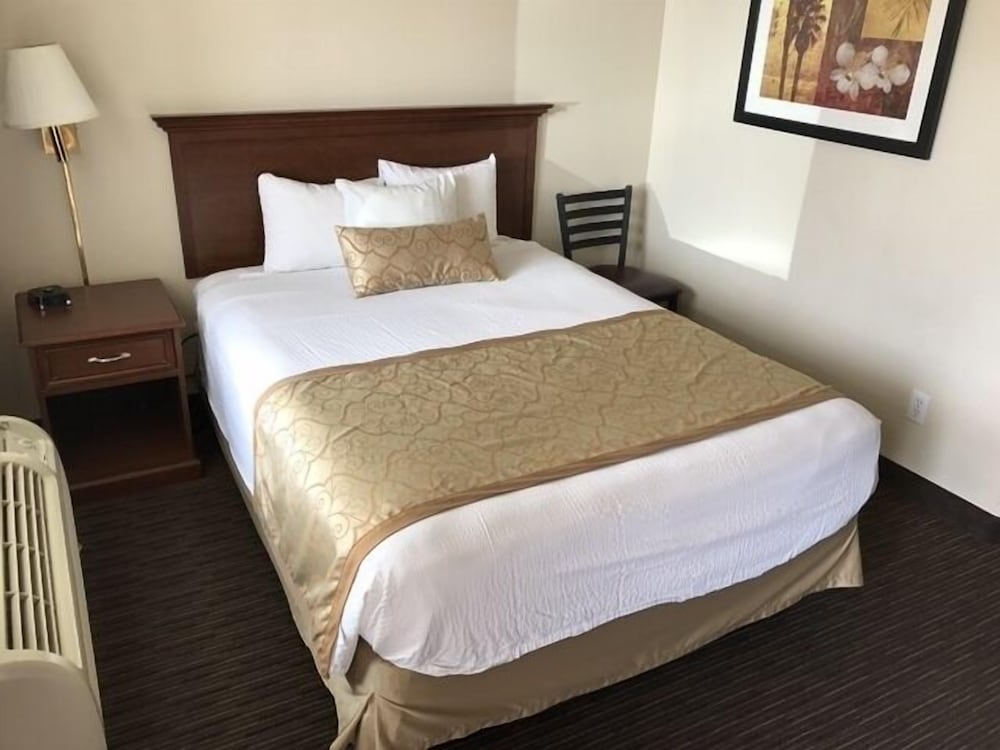 St. George Inn & Suites - photo 29