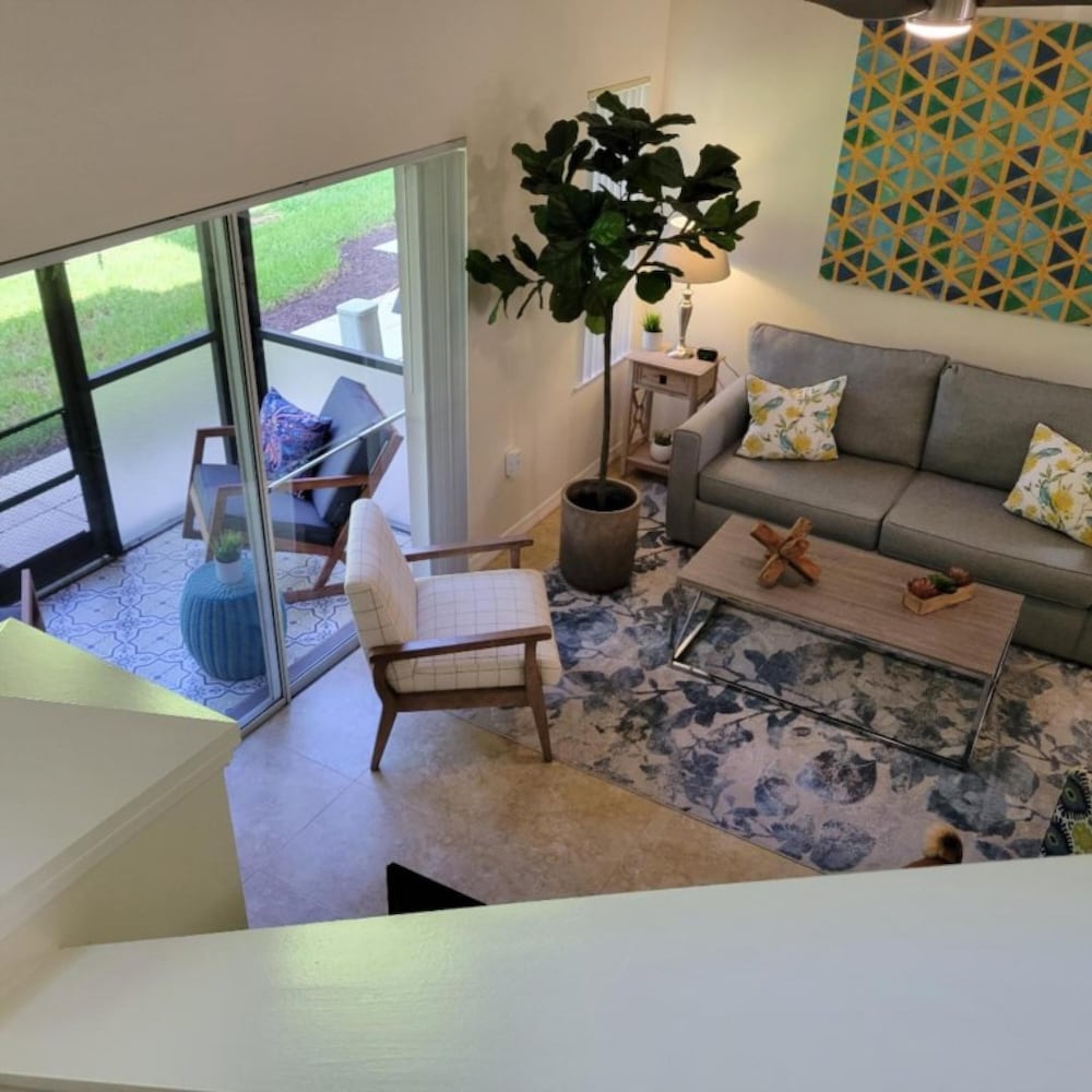 Minutes to Disney Boutique 3BR 2.5 Bath Coastal TH - photo 5
