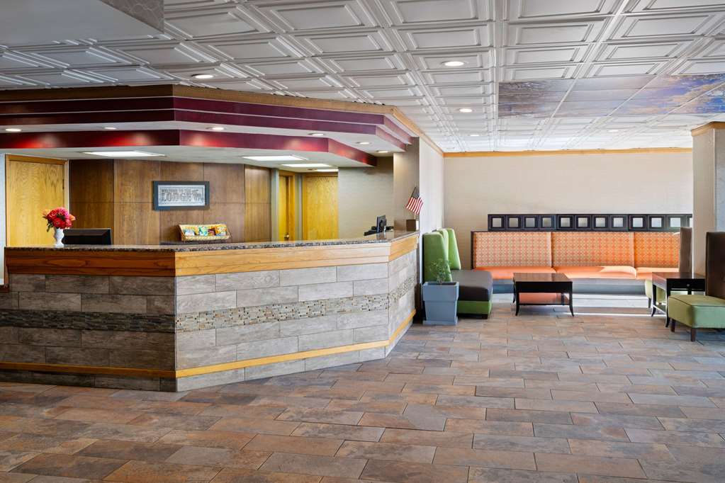 Travelodge By Wyndham Gaylord - photo 8