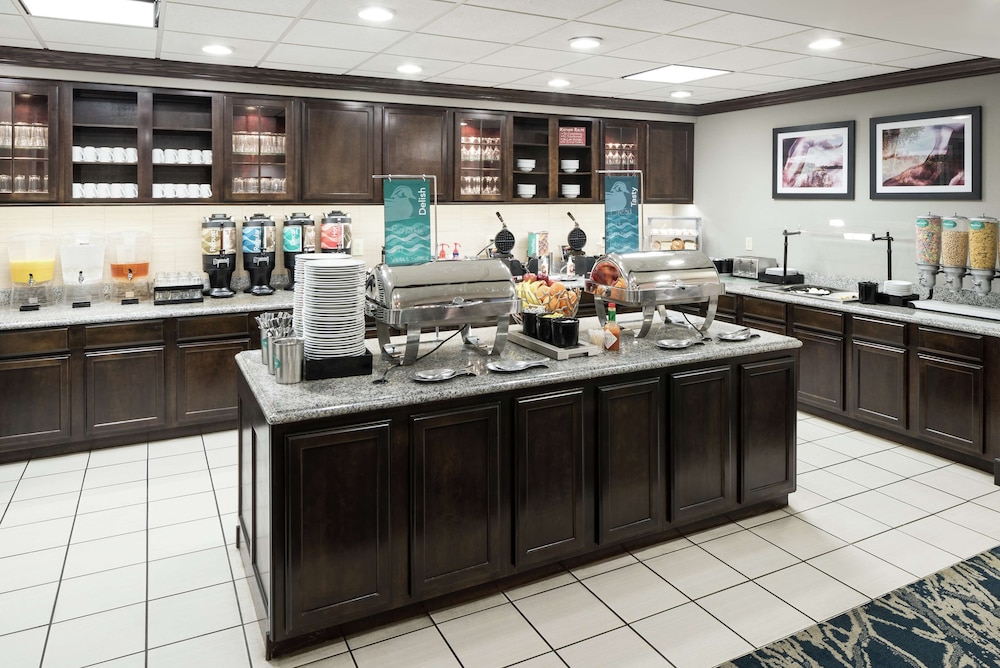 Homewood Suites by Hilton Cedar Rapids North - photo 28