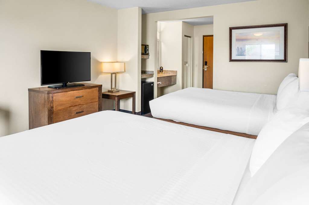 White Pine Inn & Suites - photo 22