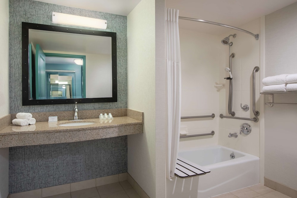 Hilton Garden Inn Troy - photo 36