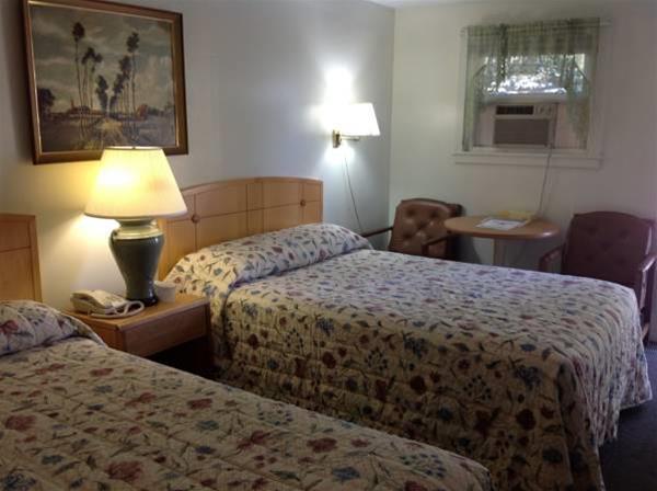 Admiral Motel - photo 15