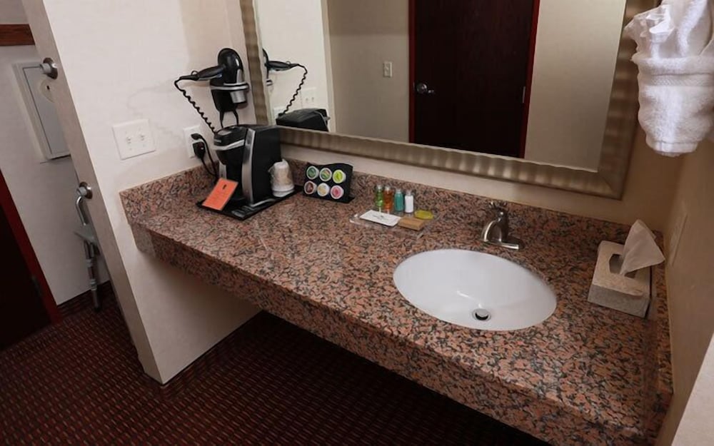Wind River Hotel and Casino - photo 10