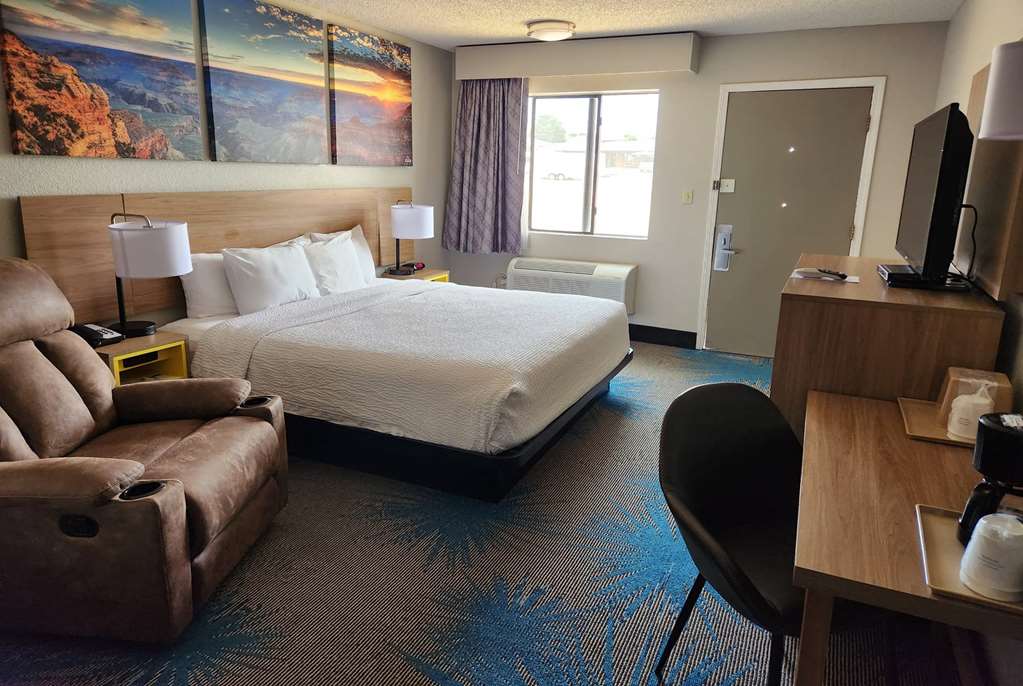 Days Inn by Wyndham Tucumcari - photo 33