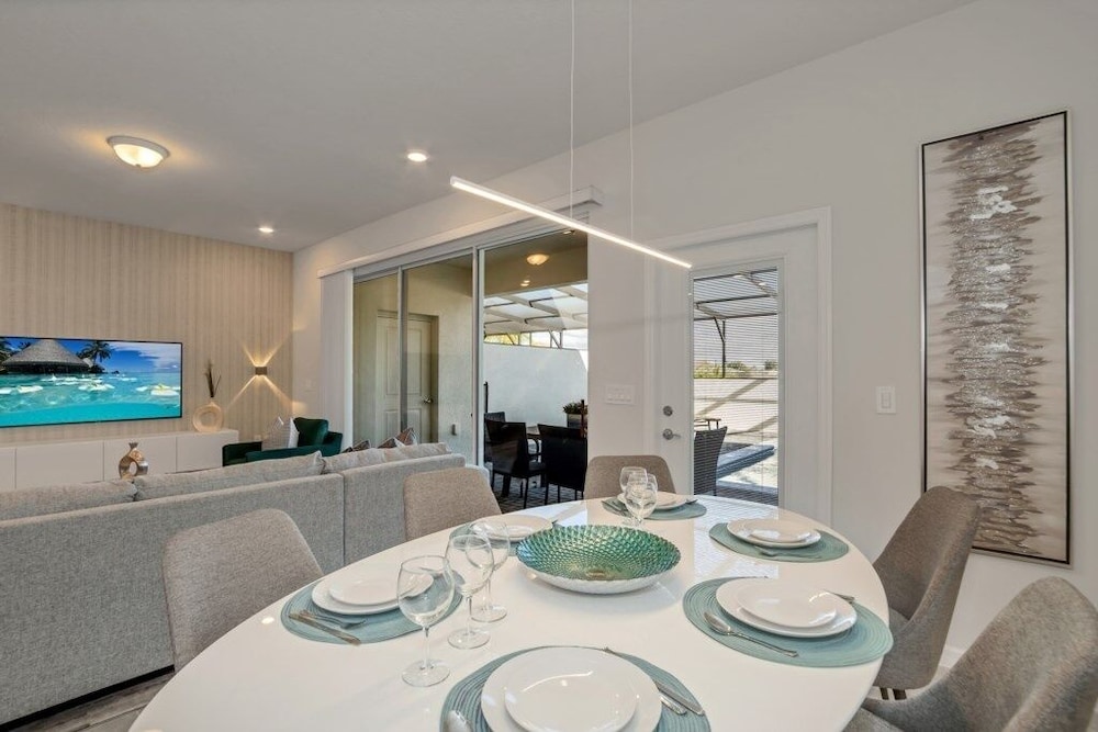 Brand New Home In Top Rated Resort Solterra 5 Bedroom Townhouse by Redawning - photo 44