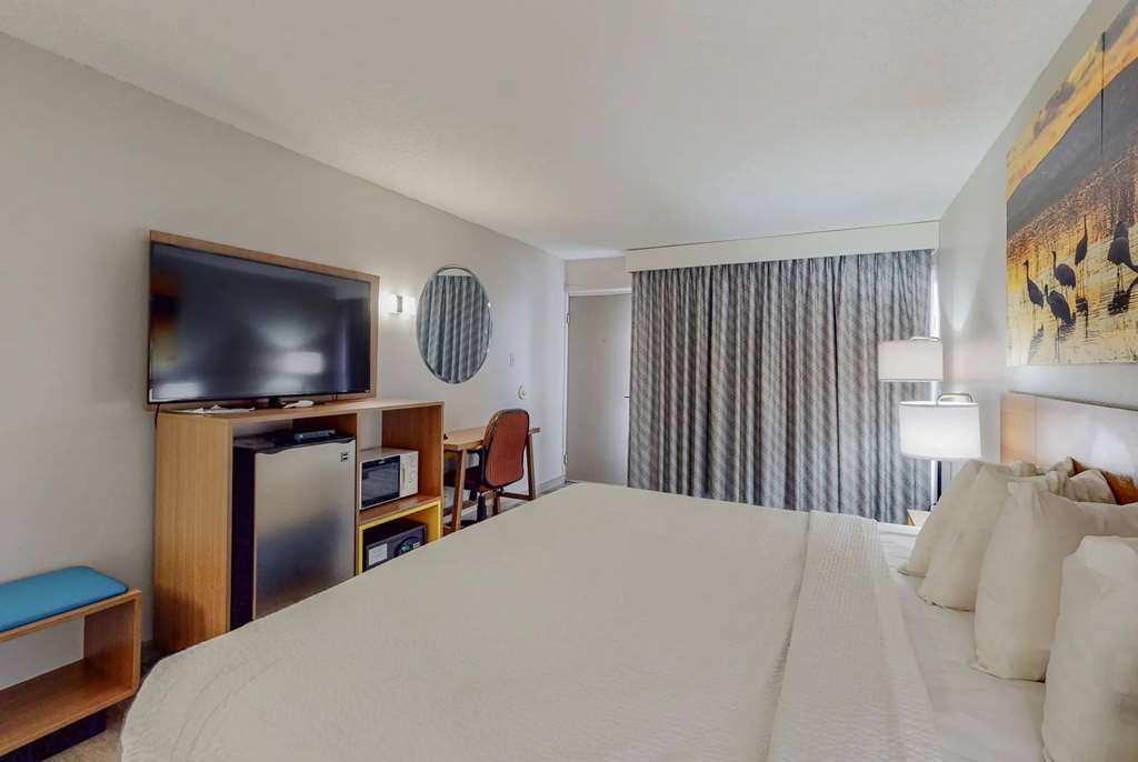 Days Inn by Wyndham Socorro - photo 24