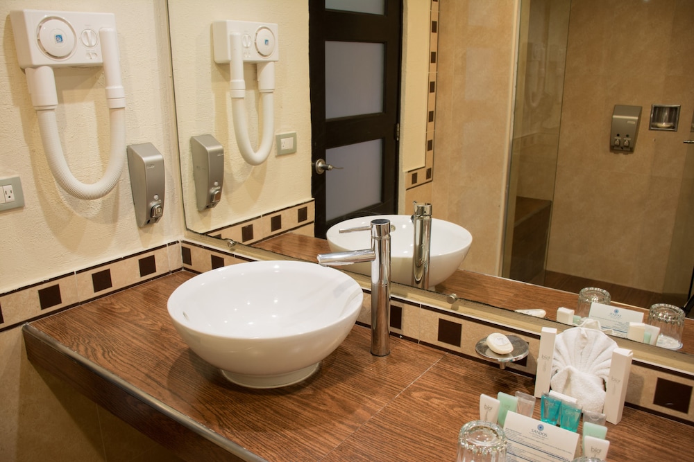 Bathroom sink