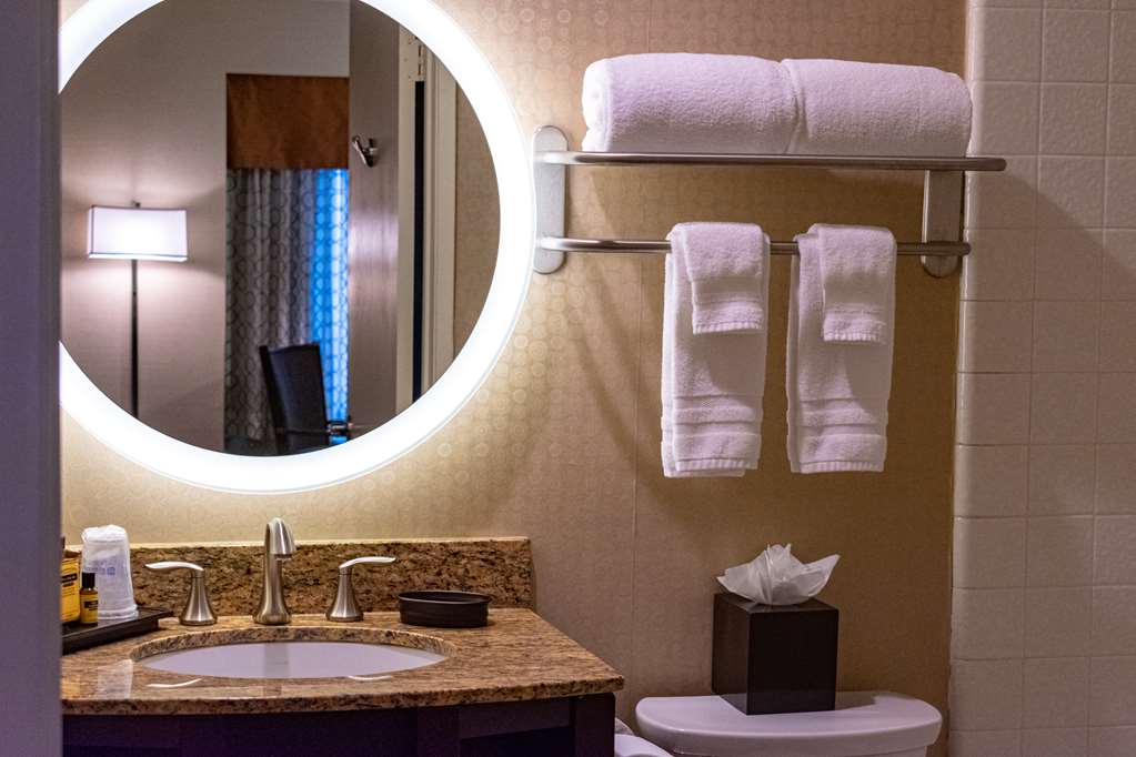 Best Western Plus Suites Hotel Coronado Island - photo 25